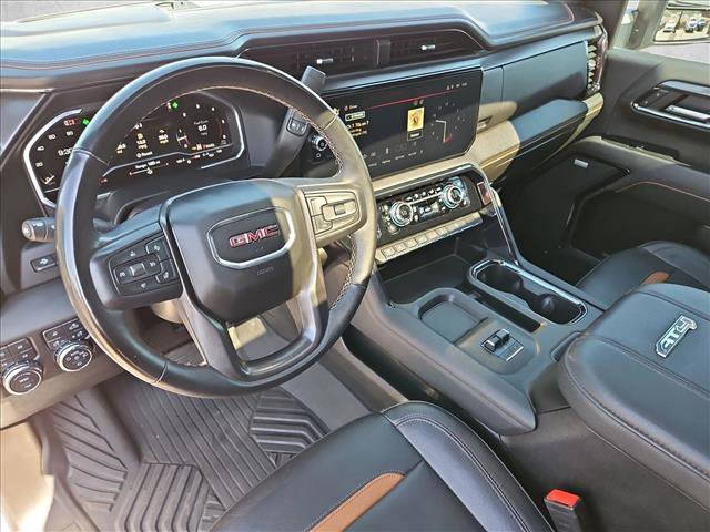 Used 2024 GMC Sierra 2500 AT4 w/ AT4 Premium Plus Package AWD/4WD image 11