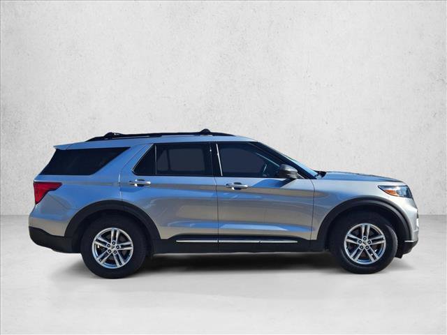 Certified 2023 Ford Explorer XLT image 4