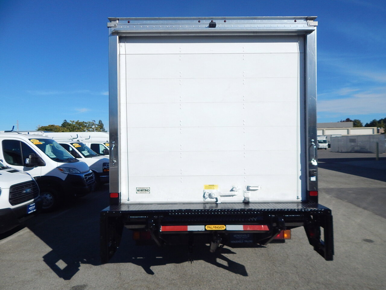 Used 2023 Isuzu NPR image 7