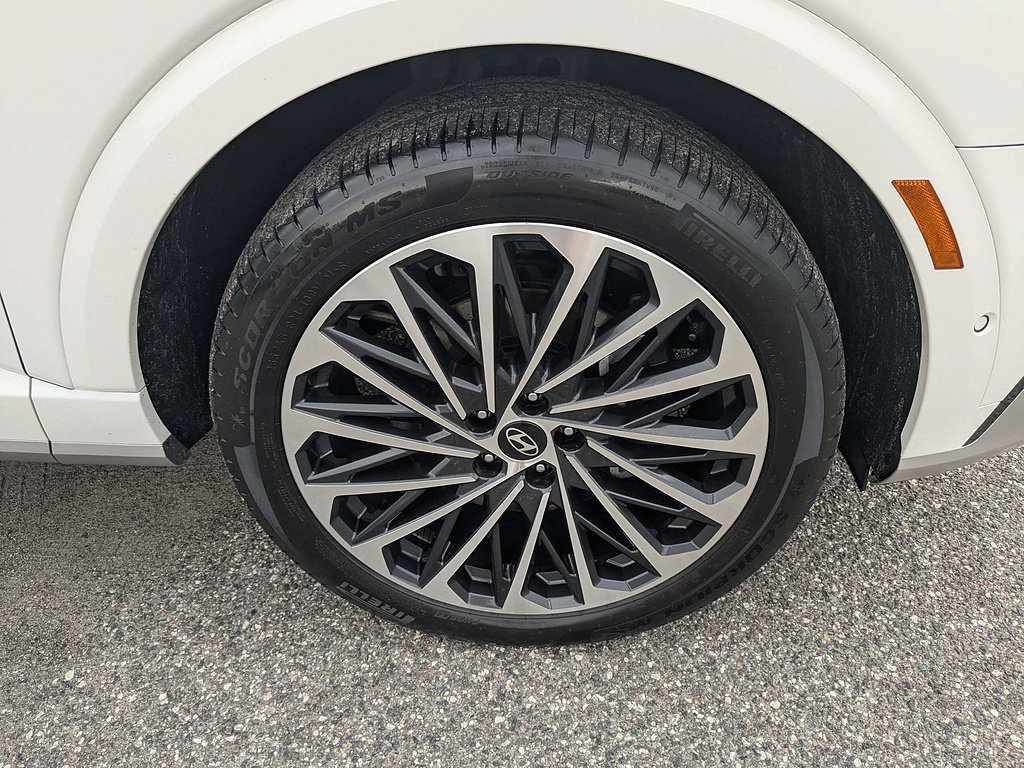 Used 2026 Hyundai Palisade Calligraphy FWD image 11