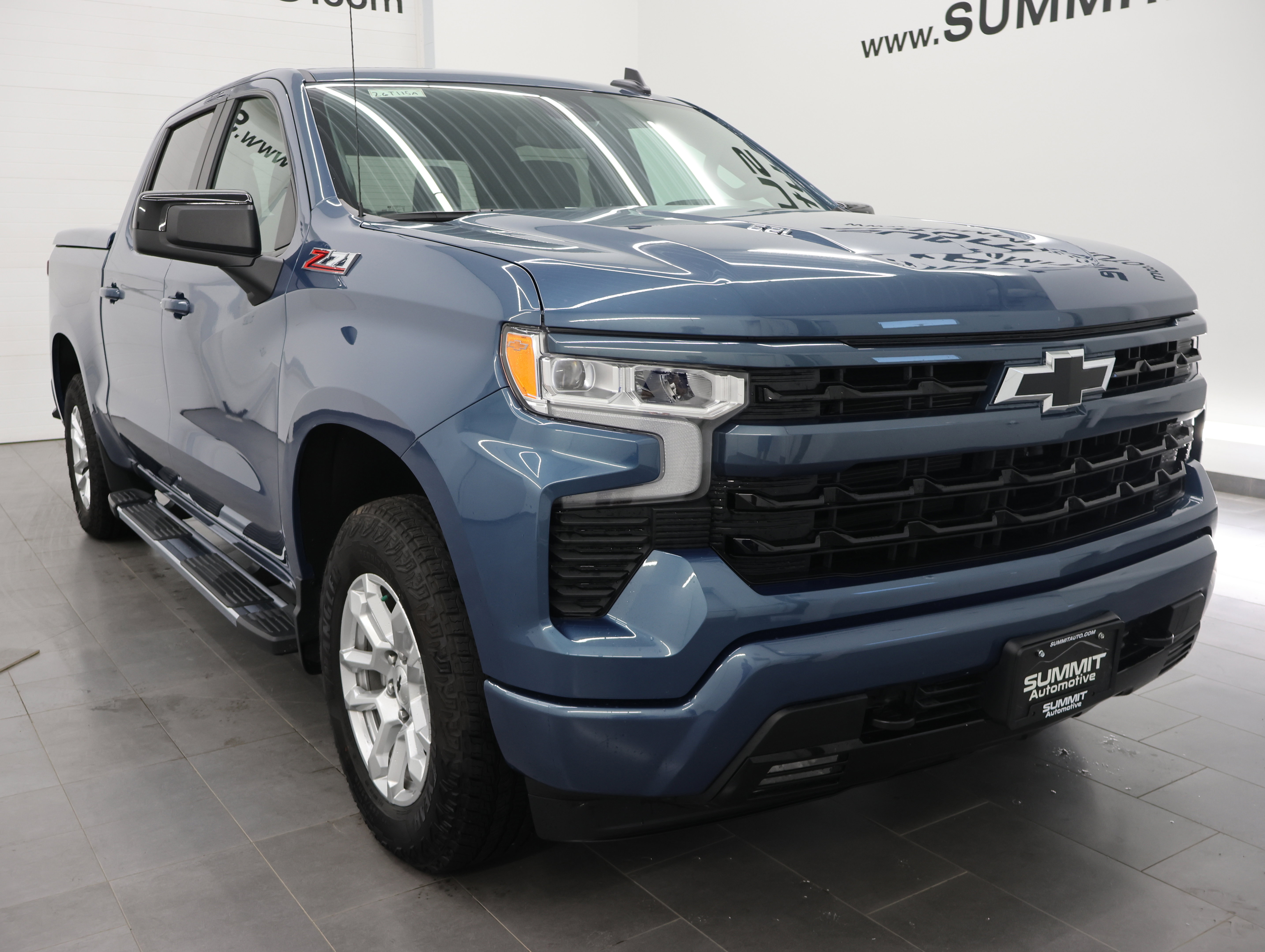 Used 2024 Chevrolet Silverado 1500 RST AWD/4WD image 2