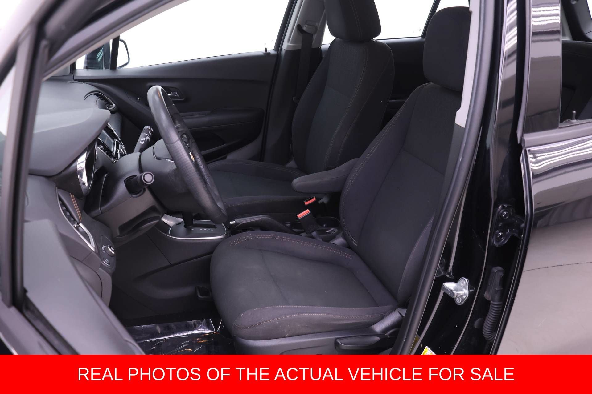 Used 2017 Chevrolet Trax LS AWD/4WD image 4