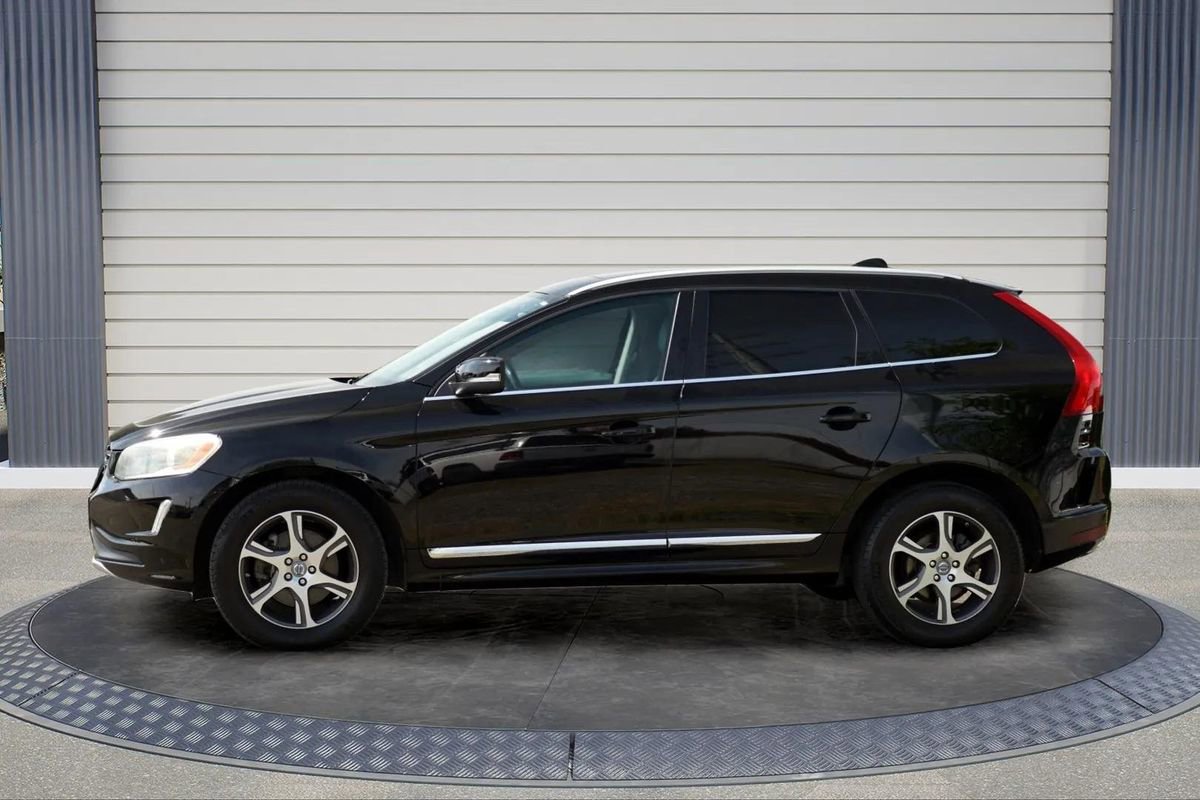 Used 2015 Volvo XC60 T6 Platinum AWD/4WD image 4