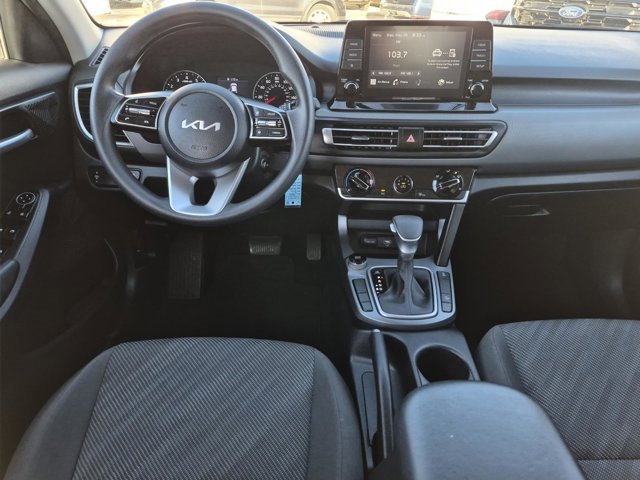 Used 2023 Kia Seltos LX image 15