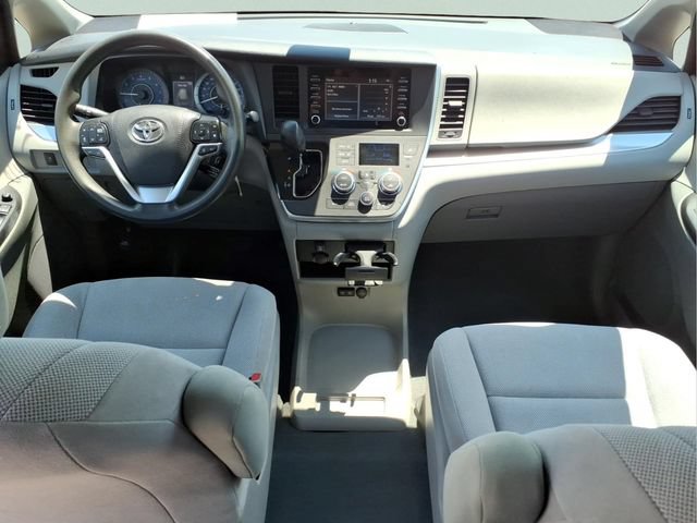 Used 2020 Toyota Sienna L FWD image 21