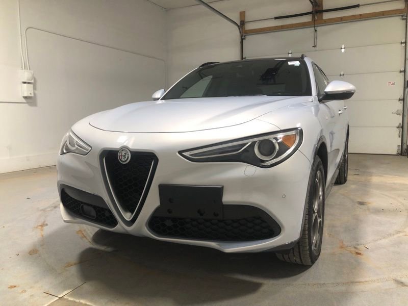 Used 2022 Alfa Romeo Stelvio Ti w/ Active Assist Plus Package image 3