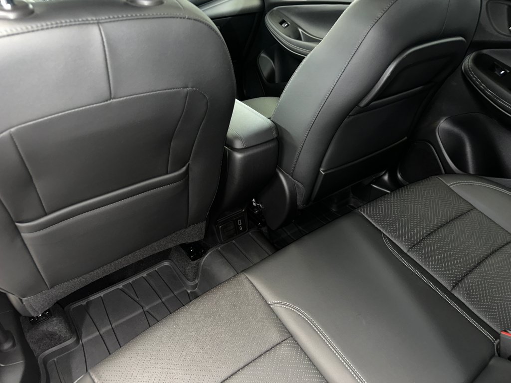 Used 2022 Buick Encore GX Essence w/ Experience Buick Package AWD/4WD image 20