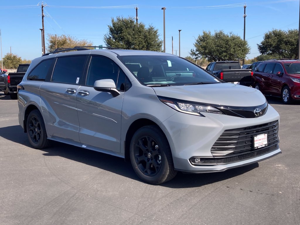 New 2026 Toyota Sienna XLE Woodland Edition AWD/4WD image 3