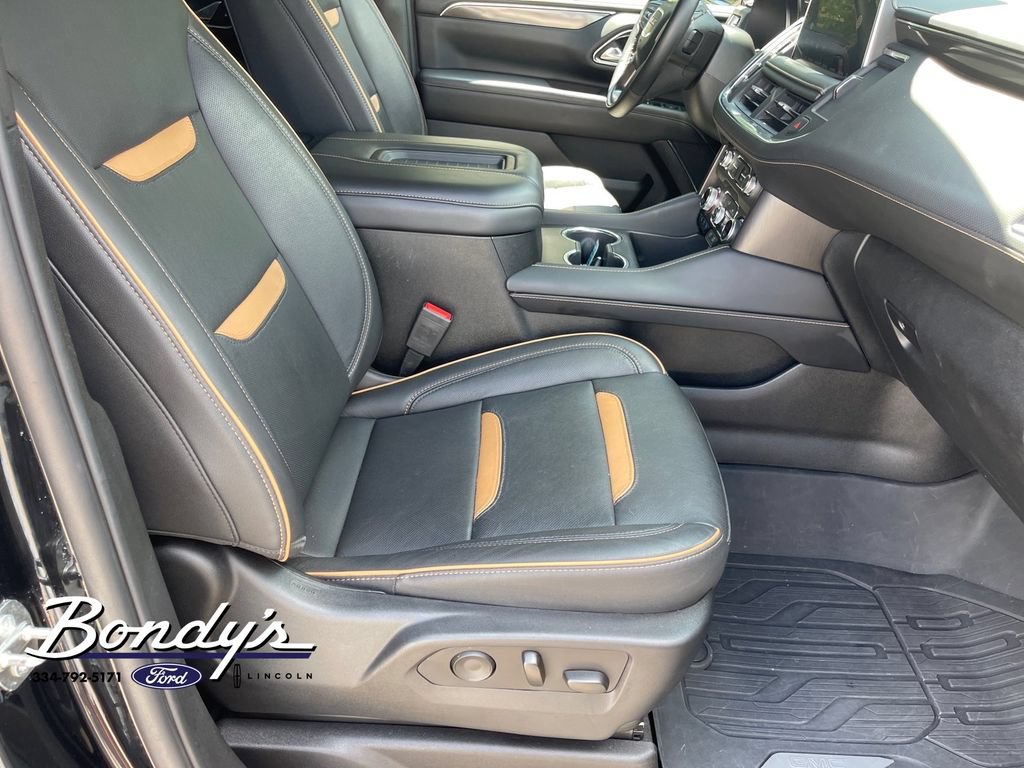 Used 2023 GMC Yukon AT4 w/ AT4 Premium Package AWD/4WD image 18
