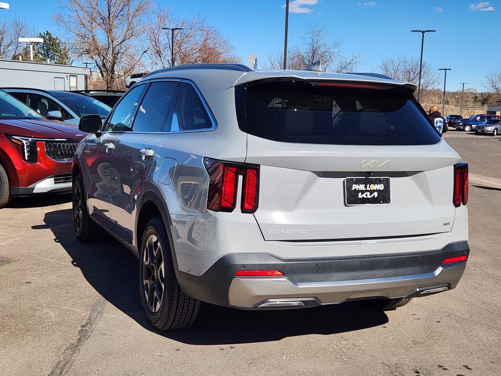 Used 2024 Kia Sorento S w/ Panoramic Sunroof Package image 7