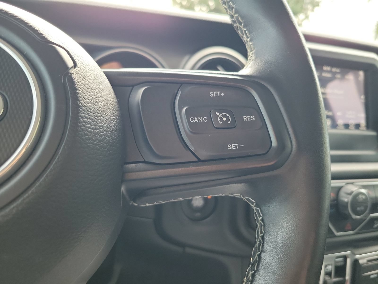 Used 2020 Jeep Wrangler Unlimited Sport AWD/4WD image 25