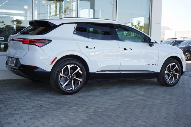 New 2025 Chevrolet Equinox EV LT image 8