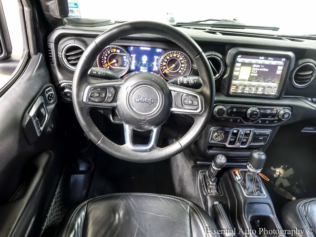 Used 2018 Jeep Wrangler Unlimited Sahara AWD/4WD image 12