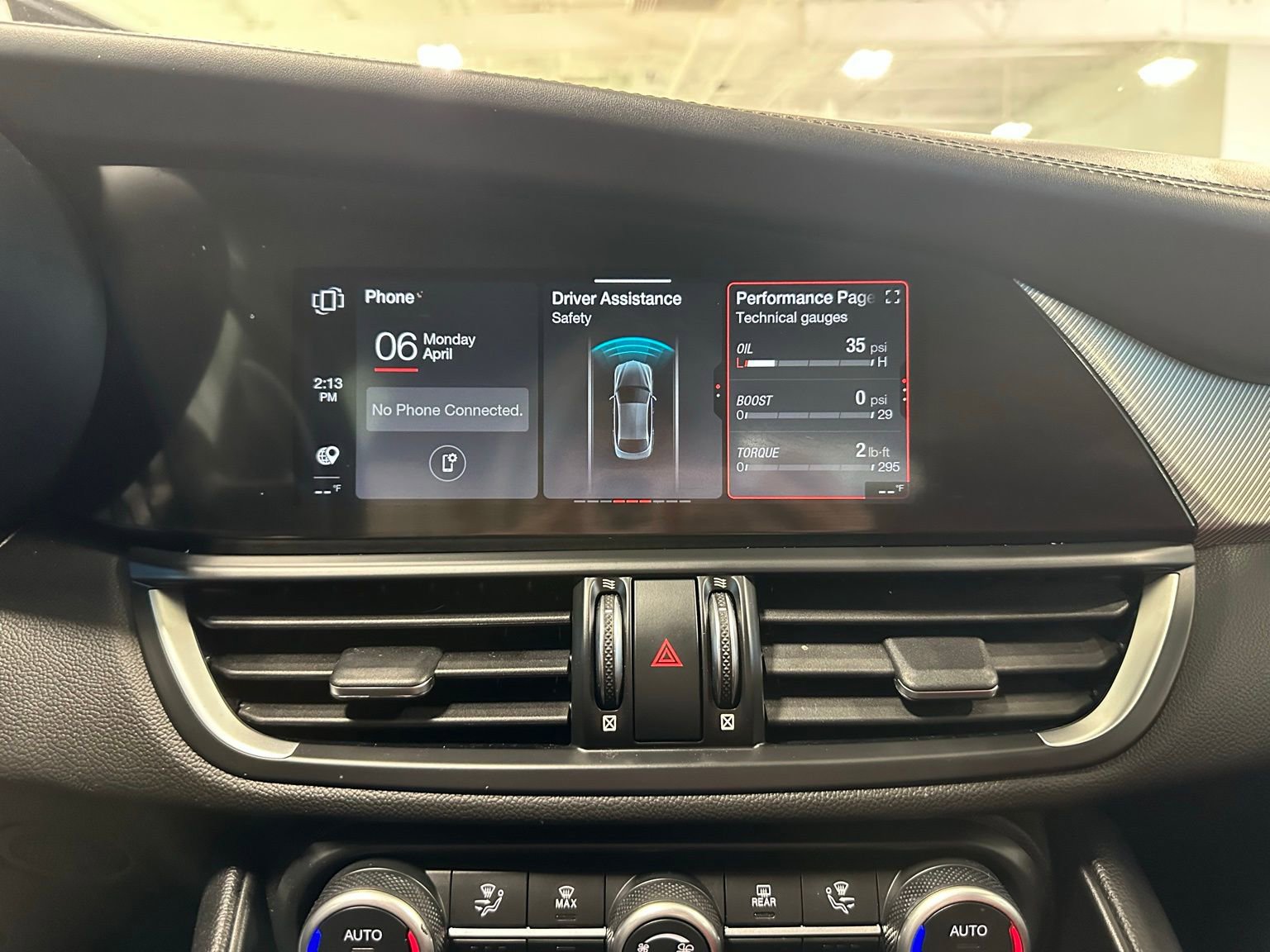 Used 2024 Alfa Romeo Giulia Veloce image 25