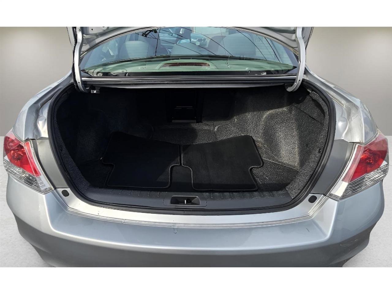 Used 2011 Honda Accord LX image 22