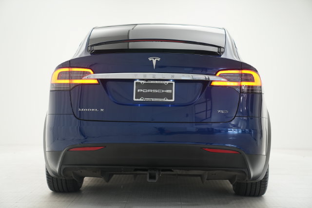 Used 2018 Tesla Model X 75D AWD/4WD image 4