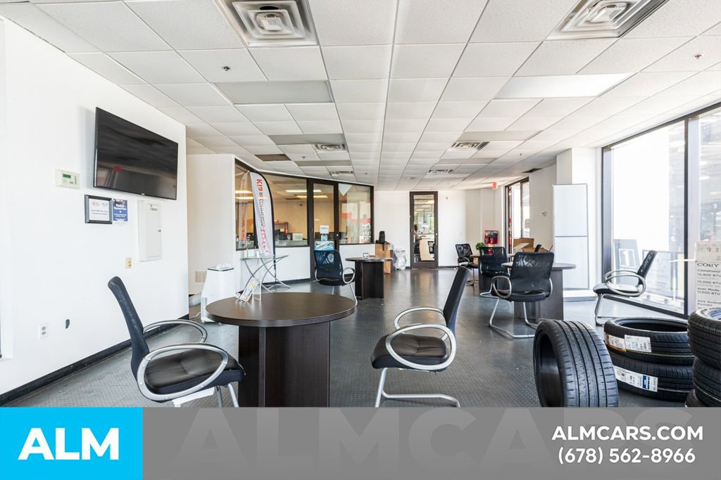 Used 2025 Kia K4 EX image 92