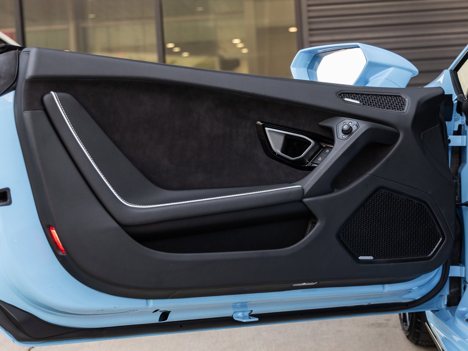 Used 2023 Lamborghini Huracan EVO image 24