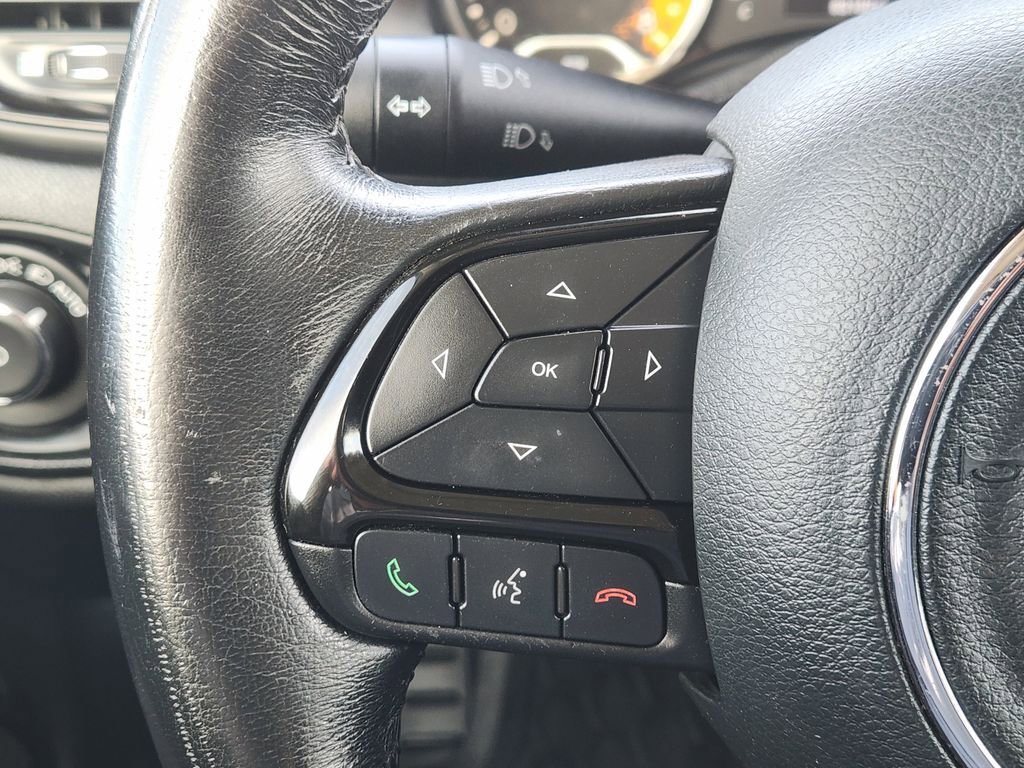 Used 2018 Jeep Renegade Altitude FWD image 28