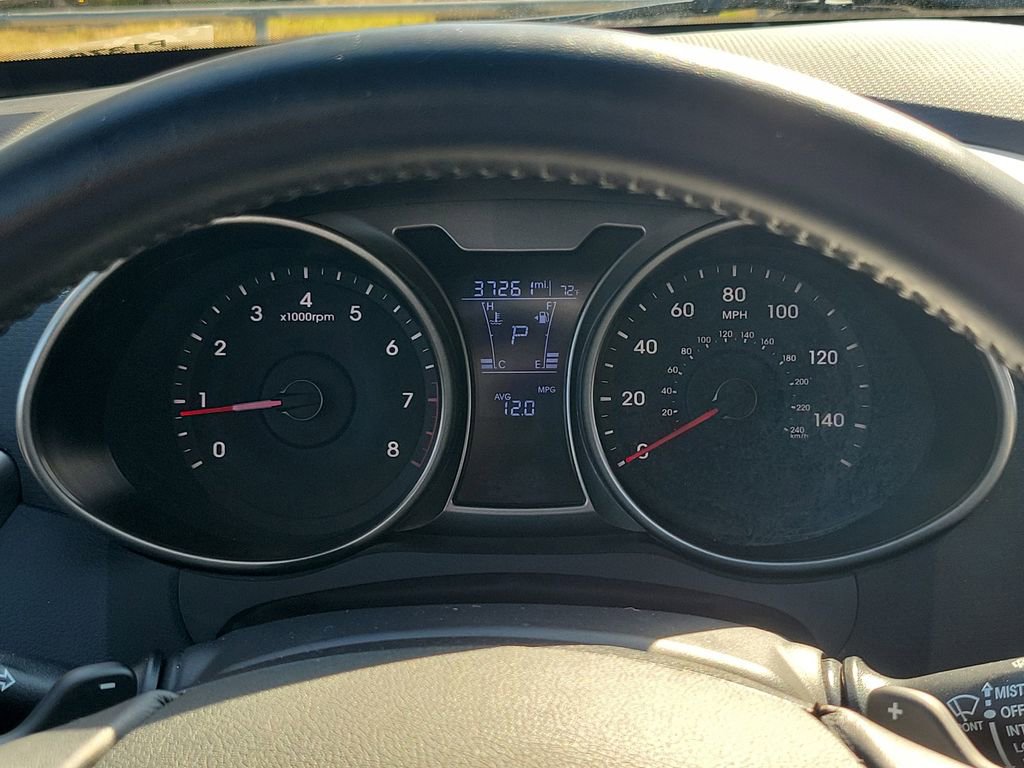 Used 2017 Hyundai Veloster Value Edition w/ Graphic Package (Lower Body) image 19