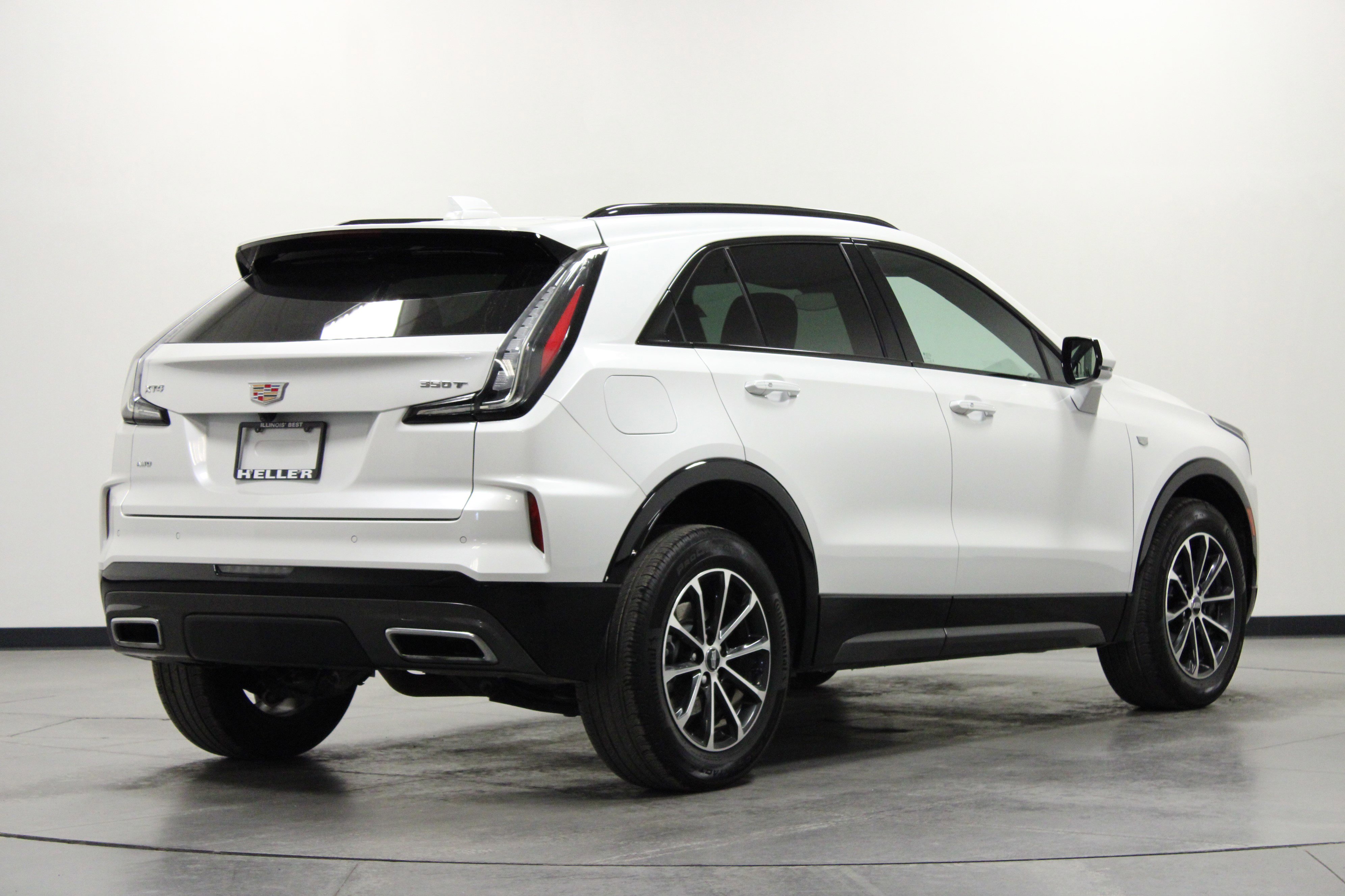 Used 2024 Cadillac XT4 Sport image 4