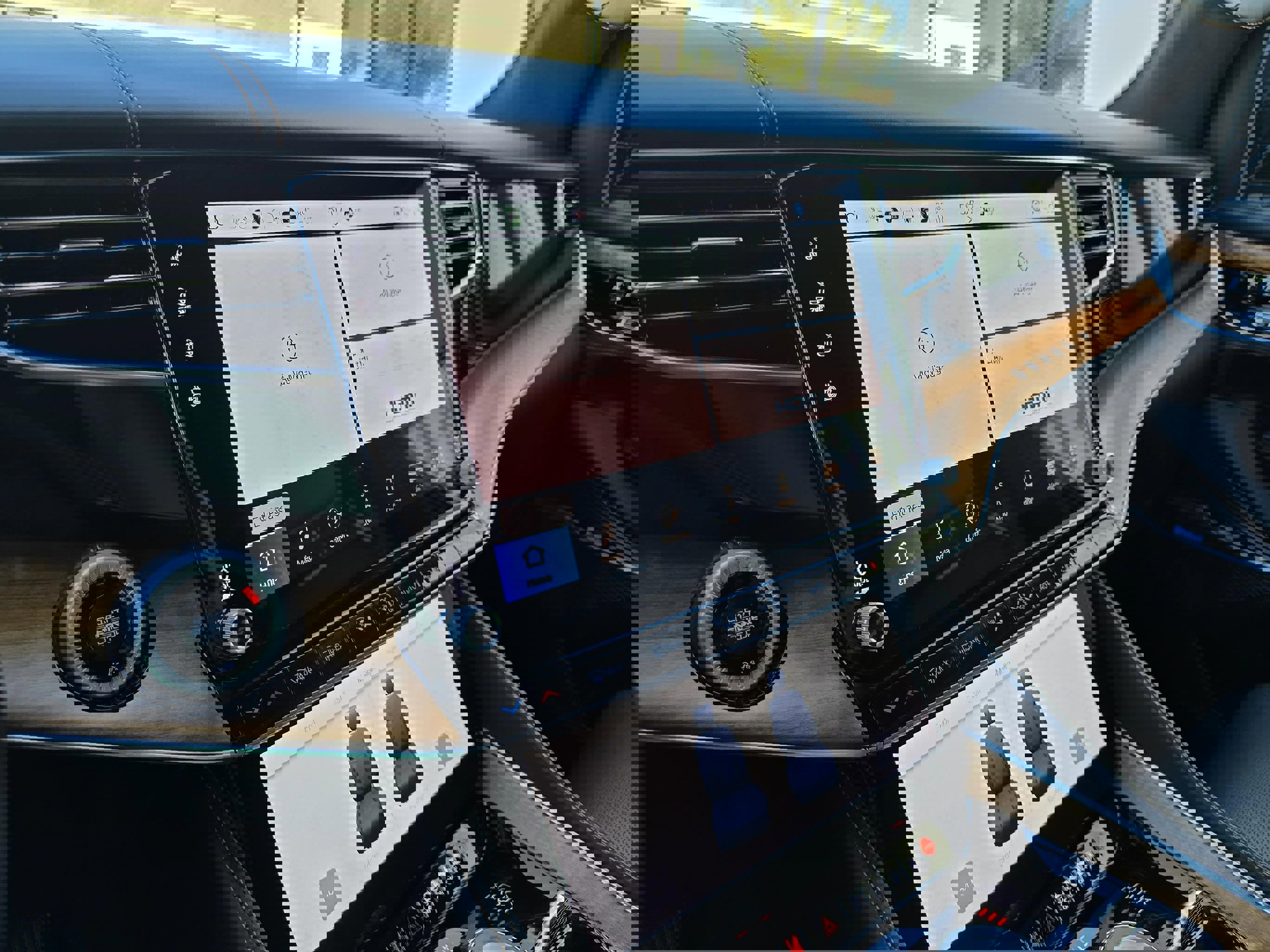 Used 2024 Jeep Grand Wagoneer L Series III image 38