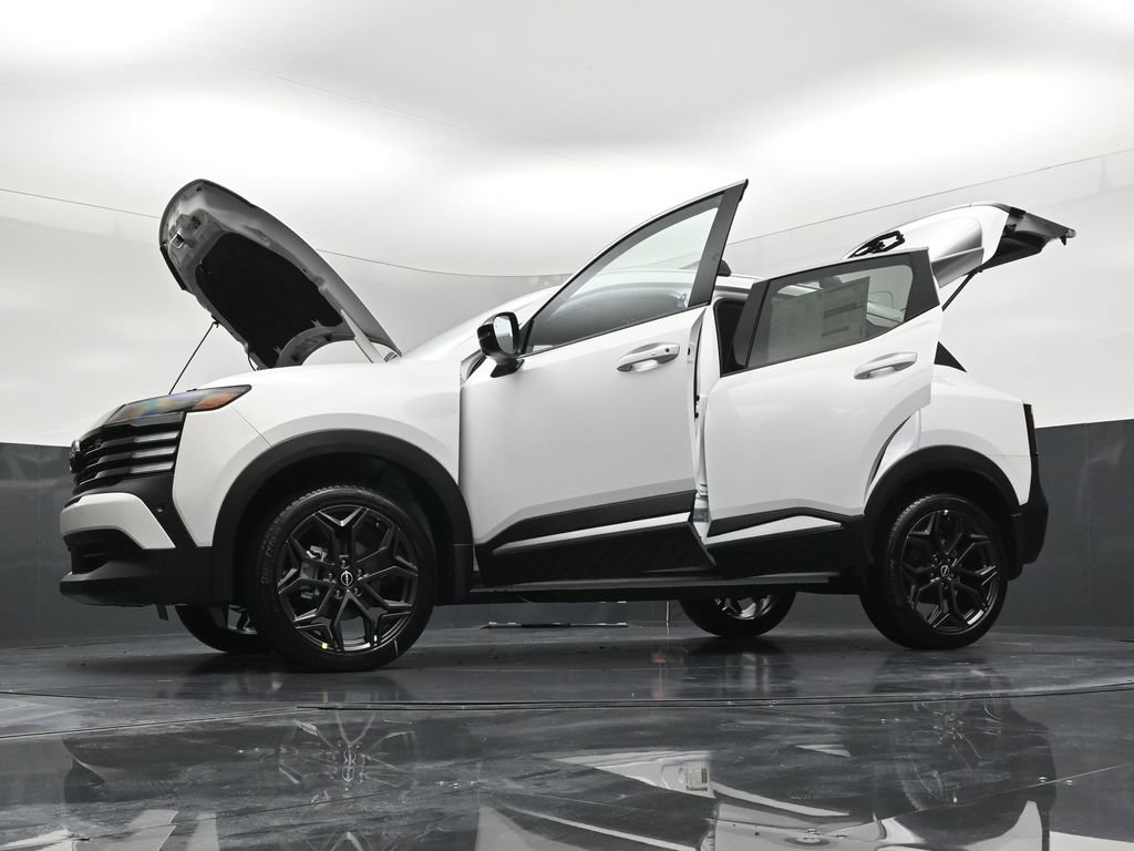 New 2026 Nissan Kicks SR w/ Cold Weather Package FWD image 36