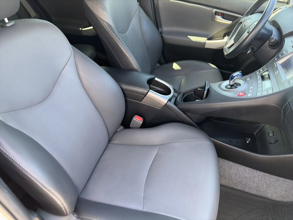 Used 2015 Toyota Prius Four FWD image 32
