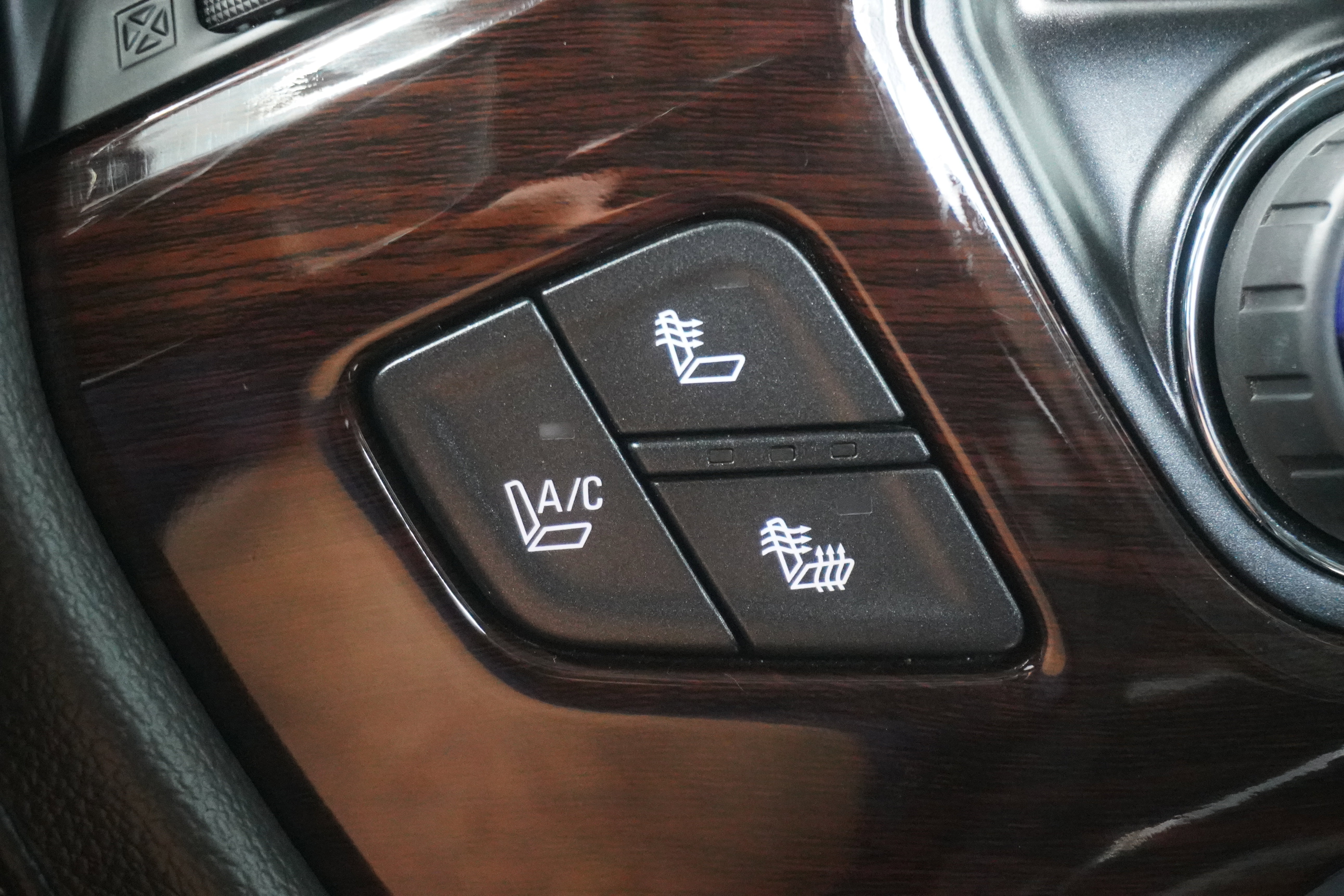 Used 2015 Chevrolet Silverado 3500 LTZ w/ Duramax Plus Package image 21