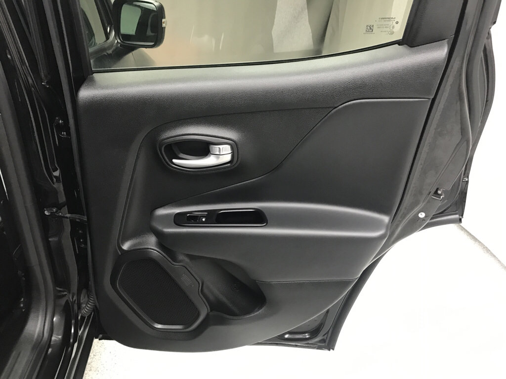 Used 2023 Jeep Renegade Limited AWD/4WD image 15