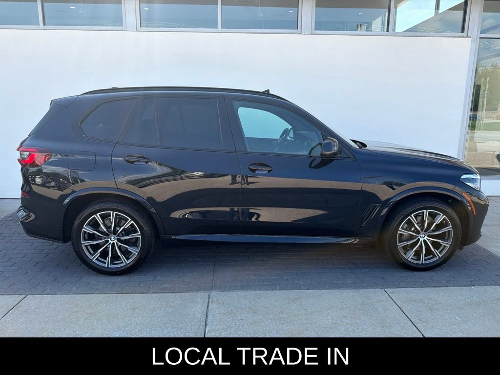 Used 2022 BMW X5 xDrive40i w/ M Sport Package AWD/4WD image 4