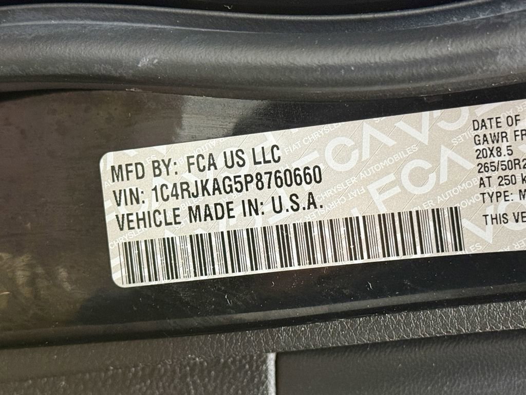 Used 2023 Jeep Grand Cherokee L Laredo AWD/4WD image 55