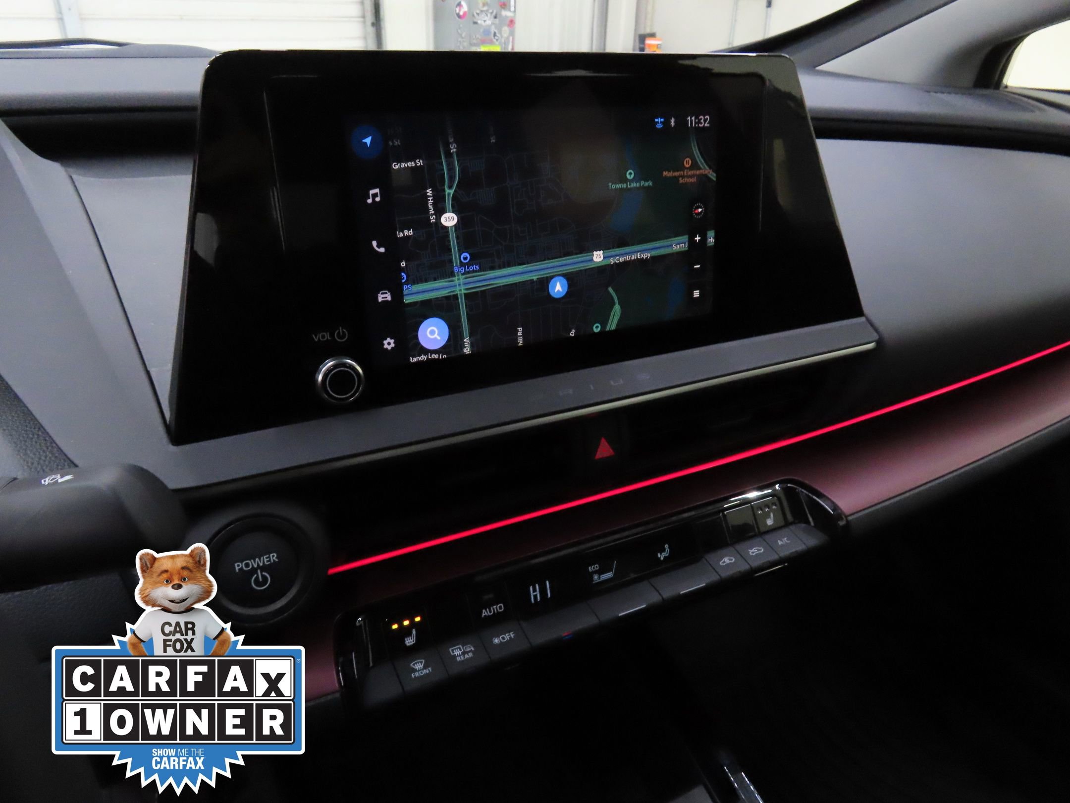 Used 2025 Toyota Prius Plug-In Hybrid image 16