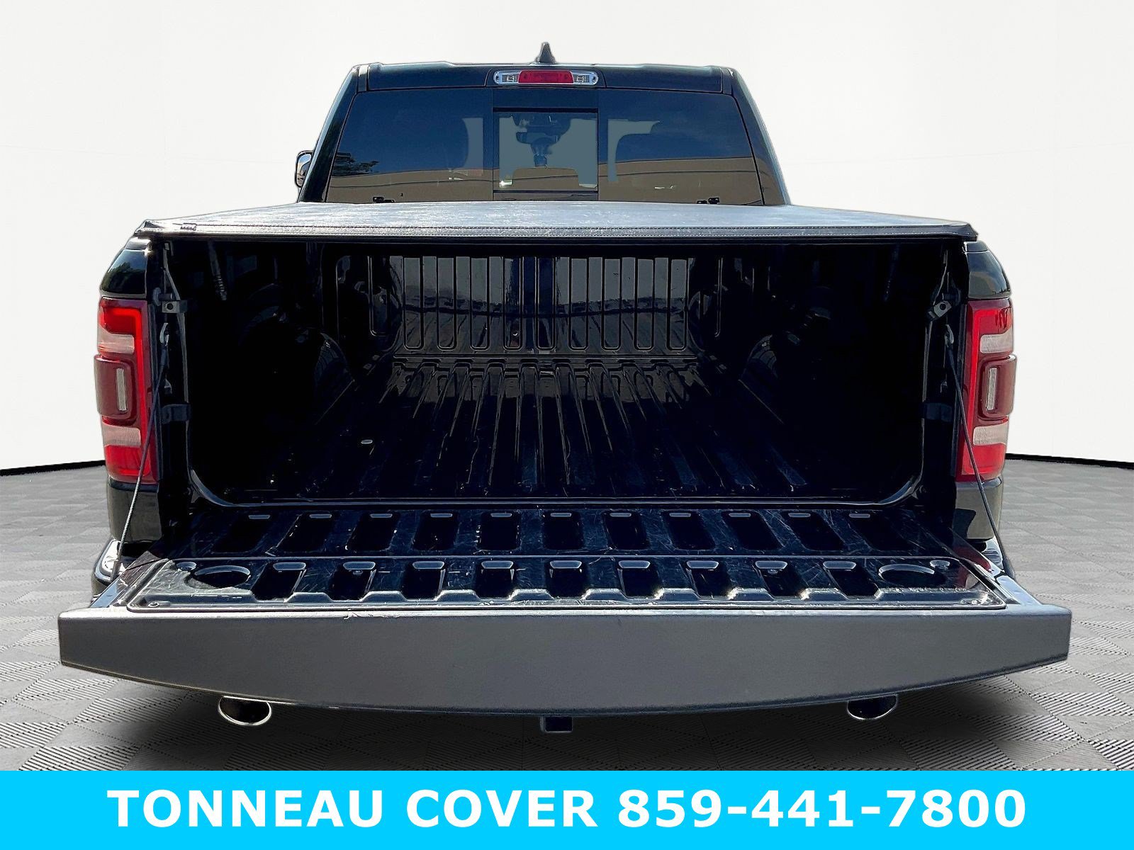 Used 2023 RAM 1500 Laramie AWD/4WD image 7