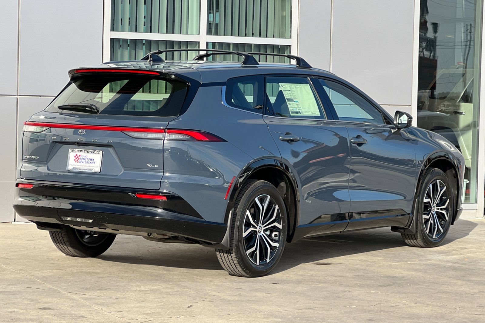 New 2025 Toyota Crown Signia image 4