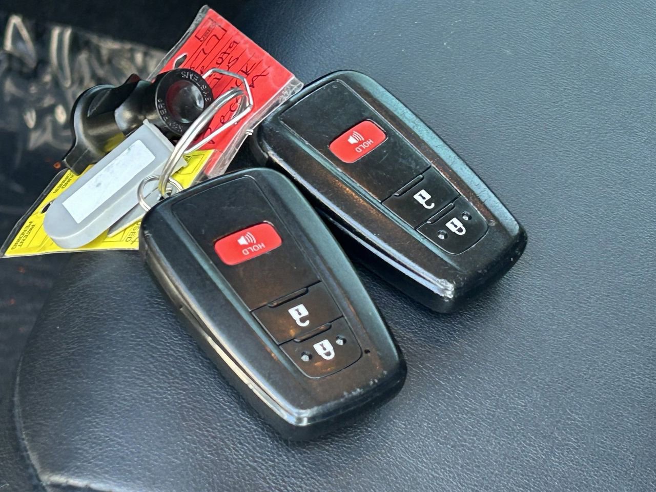 Used 2016 Toyota Prius Three Touring w/ Preferred Accessory Package FWD image 30