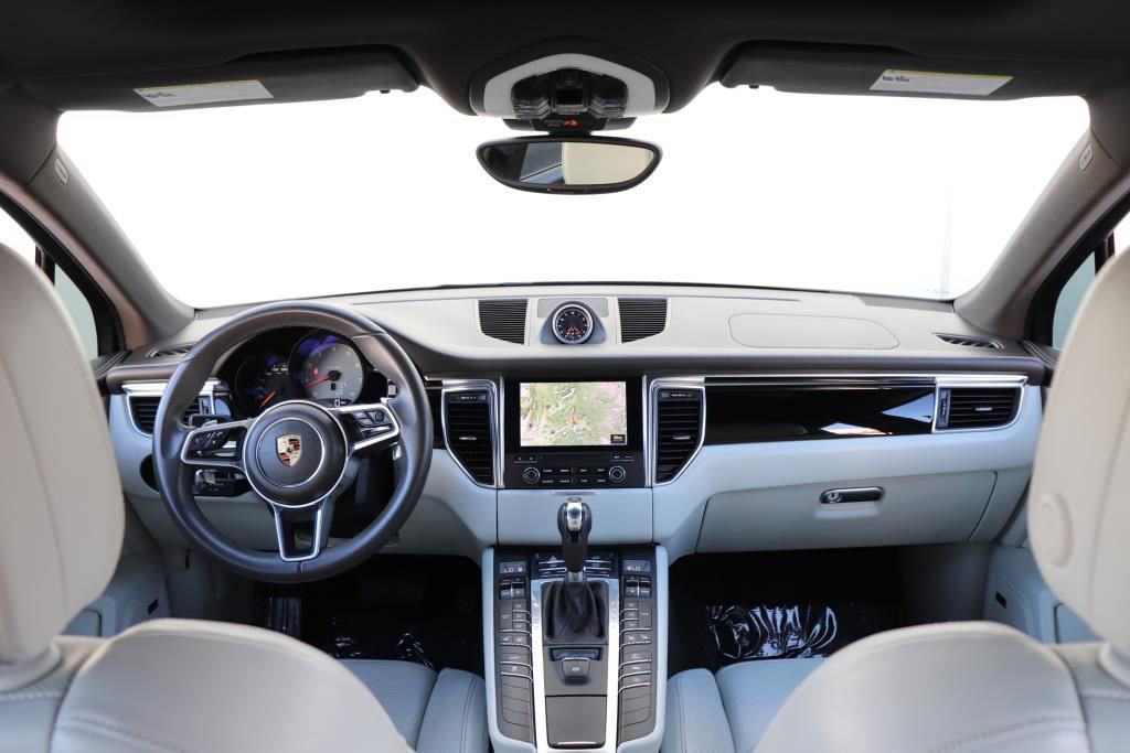 Used 2017 Porsche Macan S image 35