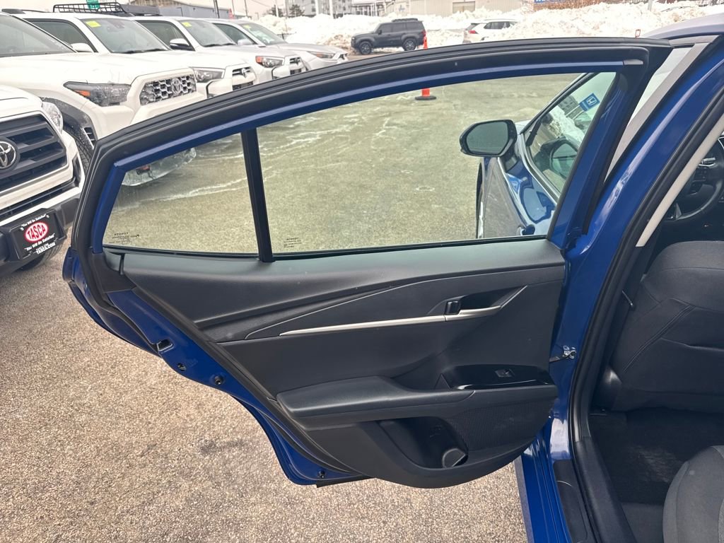 Used 2025 Toyota Camry XSE image 36