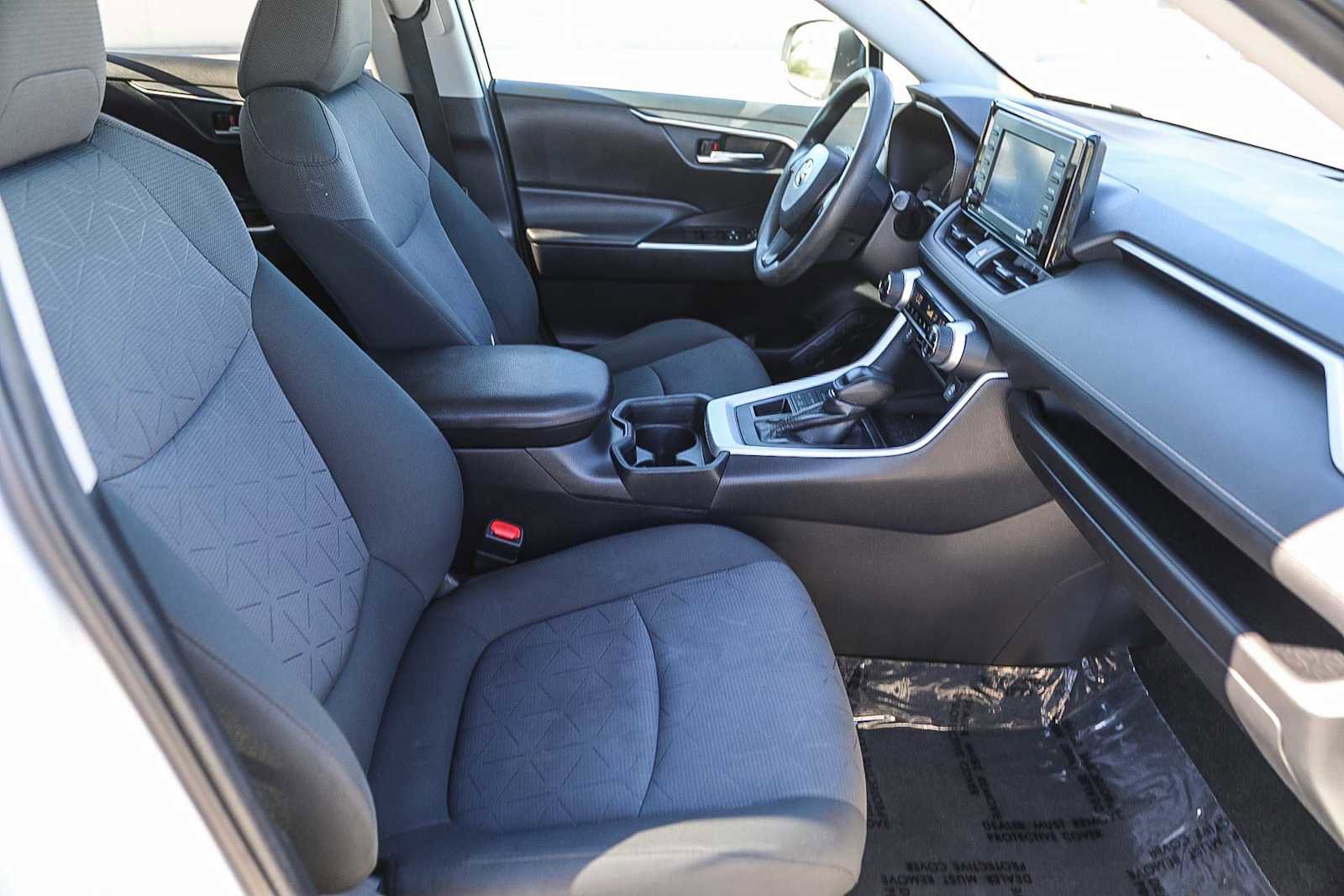 Certified 2020 Toyota RAV4 XLE image 17