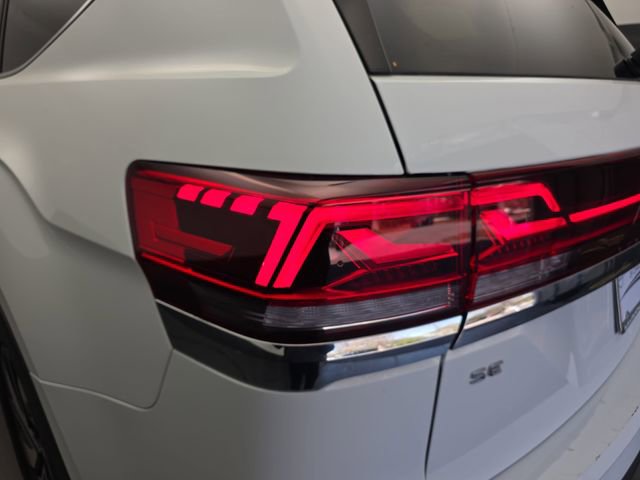 Used 2024 Volkswagen Atlas SE image 18