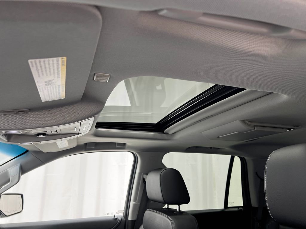 Used 2018 GMC Yukon SLT w/ Premium Edition image 13