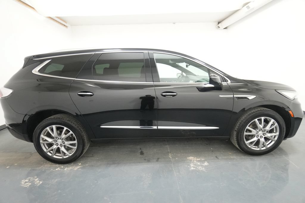Used 2022 Buick Enclave Premium AWD/4WD image 9