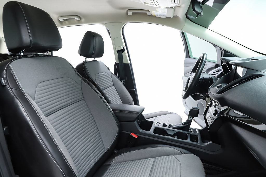 Used 2017 Ford Escape SE w/ Equipment Group 201A AWD/4WD image 36