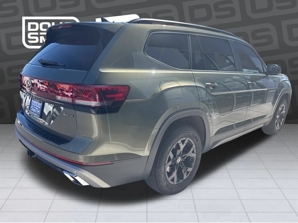 Used 2024 Volkswagen Atlas Peak Edition SEL AWD/4WD image 4