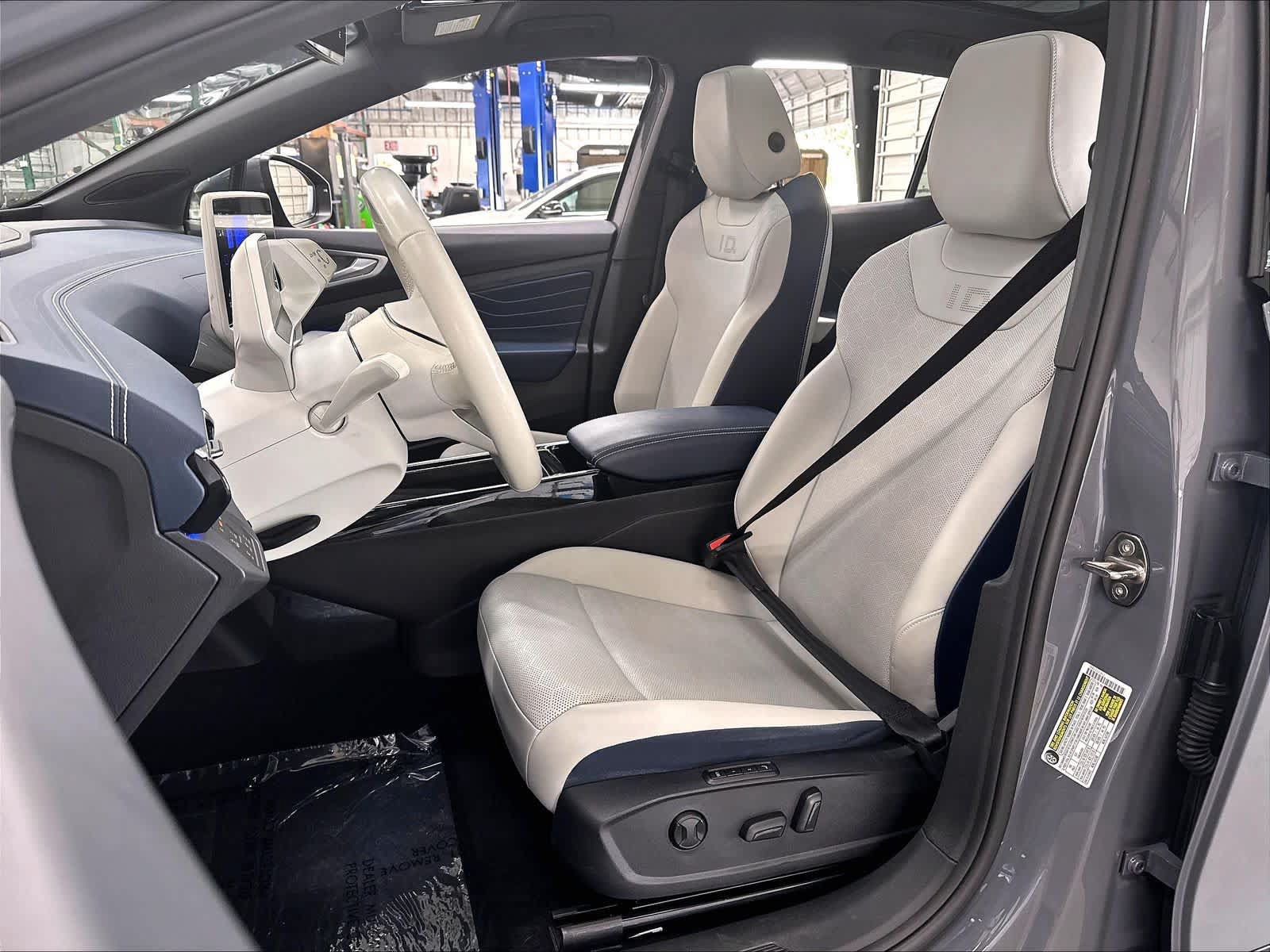 Used 2023 Volkswagen ID.4 Pro S AWD/4WD image 25