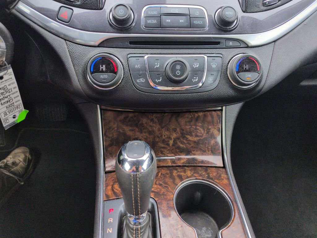 Used 2014 Chevrolet Impala LT w/ Convenience Package FWD image 19