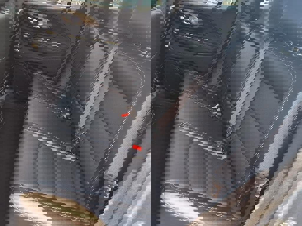 Used 2024 GMC Terrain SLT image 13