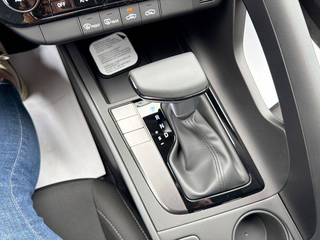 New 2026 Hyundai Elantra Sport FWD image 24