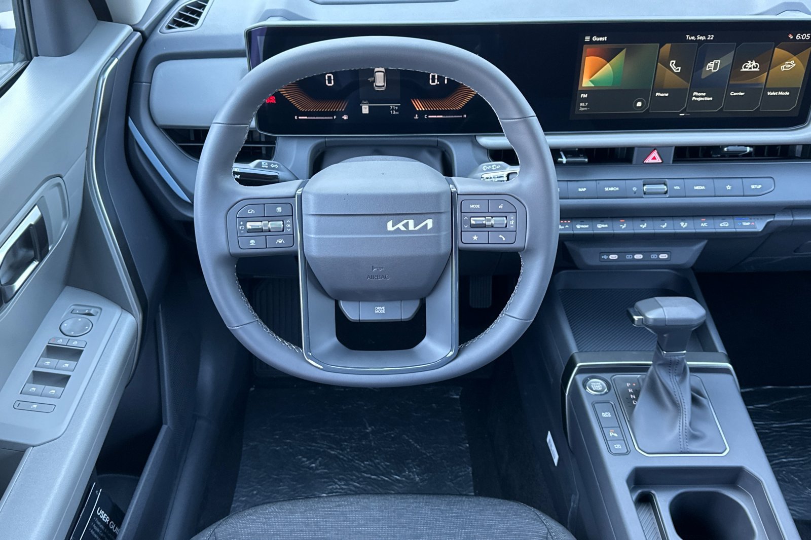 New 2027 Kia Seltos LX FWD image 13