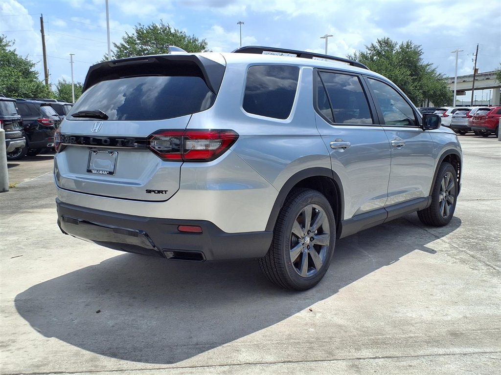 New 2026 Honda Pilot Sport image 13